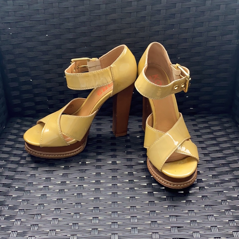 Nude‎ patent leather Michael Kors platform heels